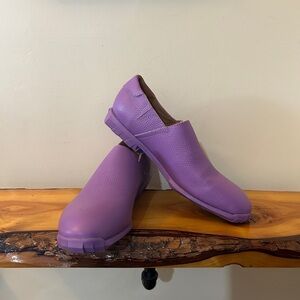 JOHN FLUEVOG FUTURE ROUND TOE EQUINOX SLIP-ON LEATHER SHOE SIZE 11 / WOMEN 13